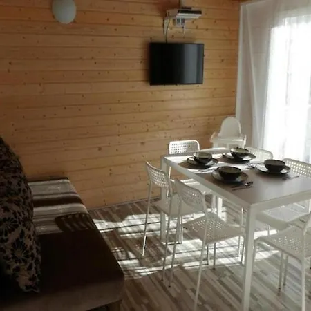 בית נופש Cozy And Comfortable Homes With Terraces אוסטרוני מורסקי
