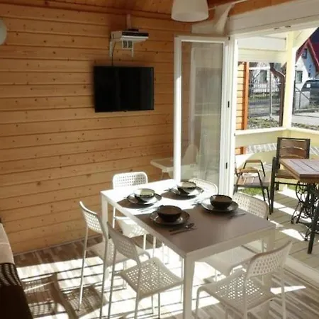 Cozy And Comfortable Homes With Terraces * אוסטרוני מורסקי