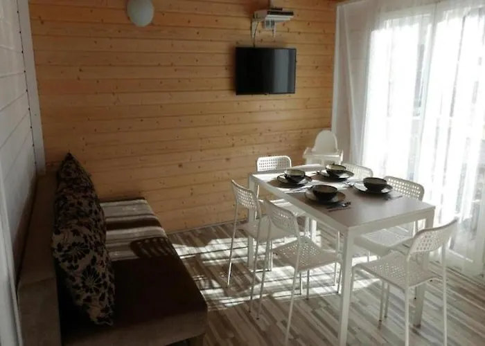 Hébergement de vacances Cozy And Comfortable Homes With Terraces Ustronie Morskie